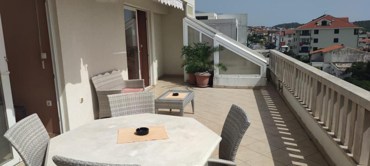 Happy Basset Terrace Apartamento Makarska Exterior foto