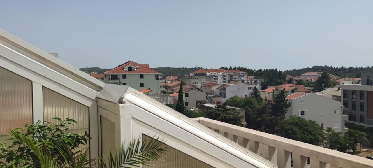 Happy Basset Terrace Apartamento Makarska Exterior foto