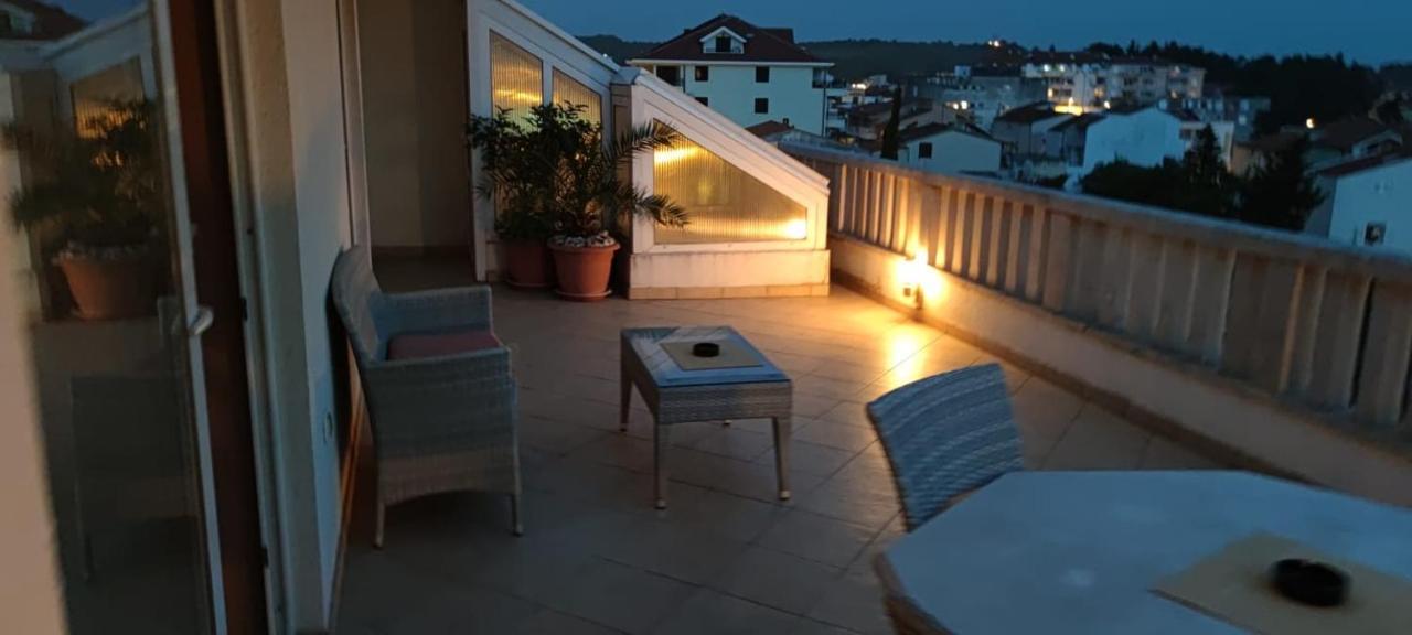 Happy Basset Terrace Apartamento Makarska Exterior foto