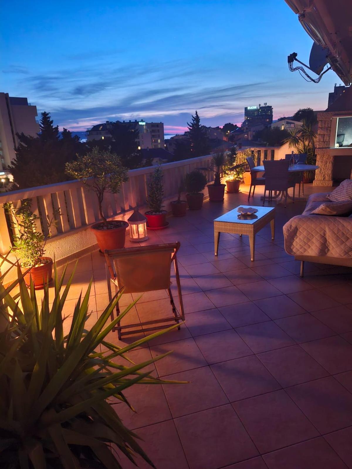 Happy Basset Terrace Apartamento Makarska Exterior foto