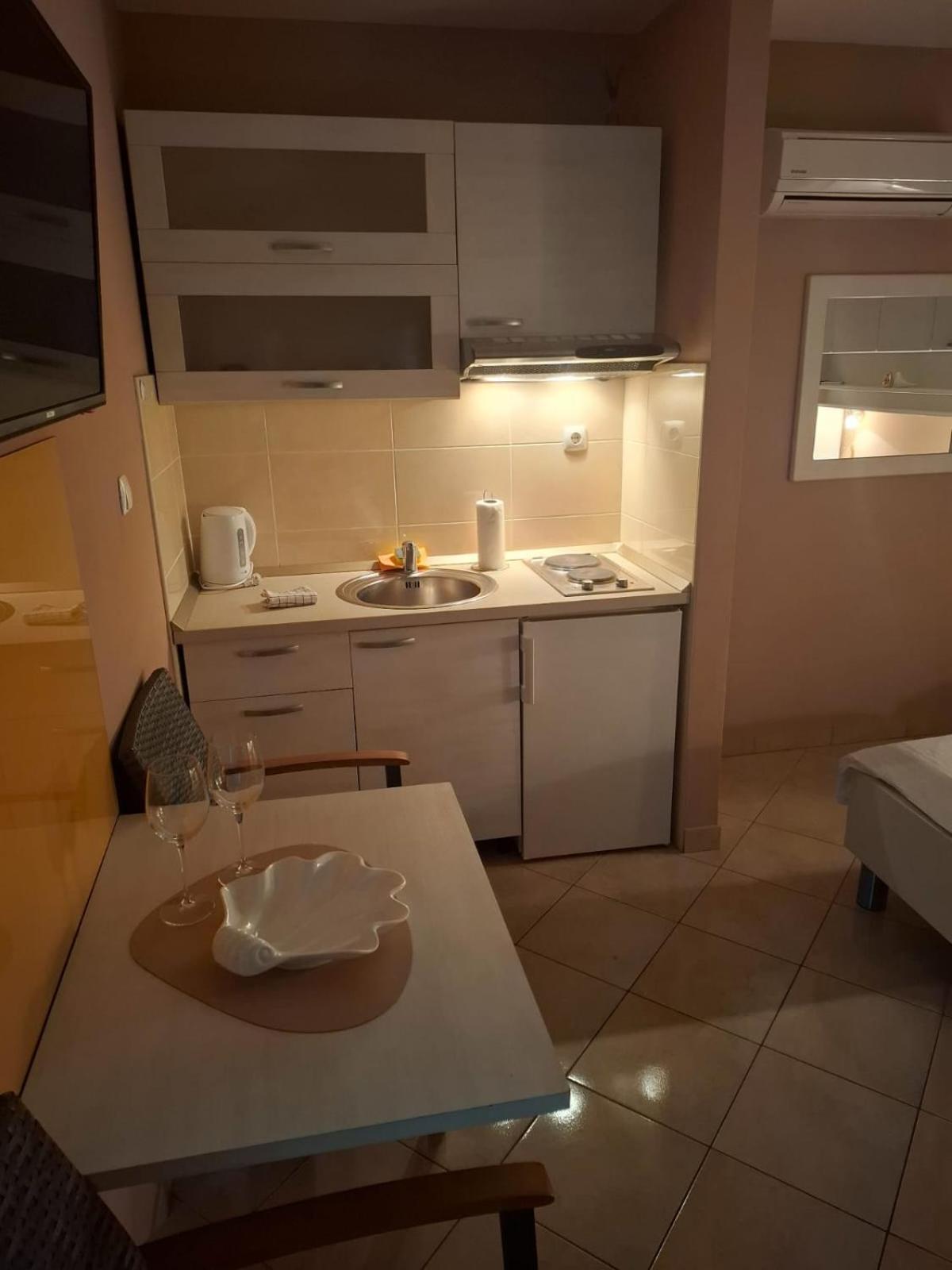 Happy Basset Terrace Apartamento Makarska Exterior foto